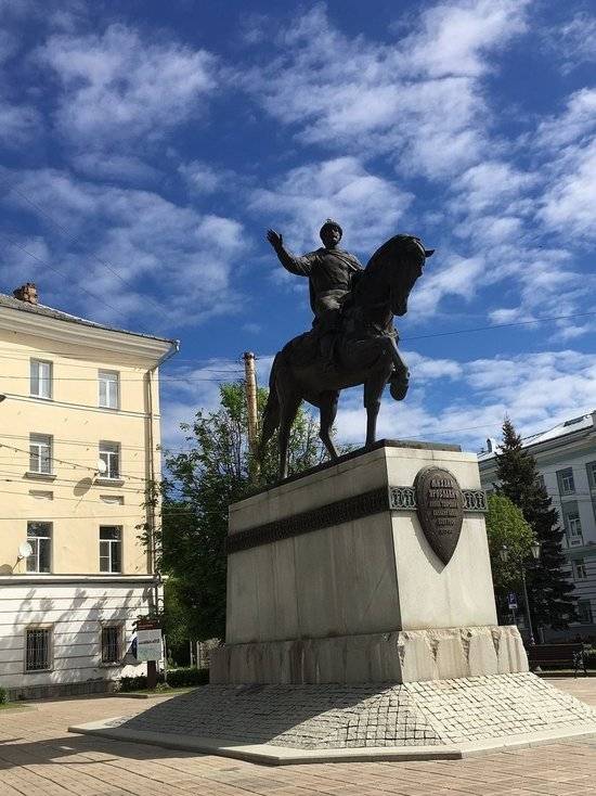 Памятник князю михаилу тверскому на советской площади