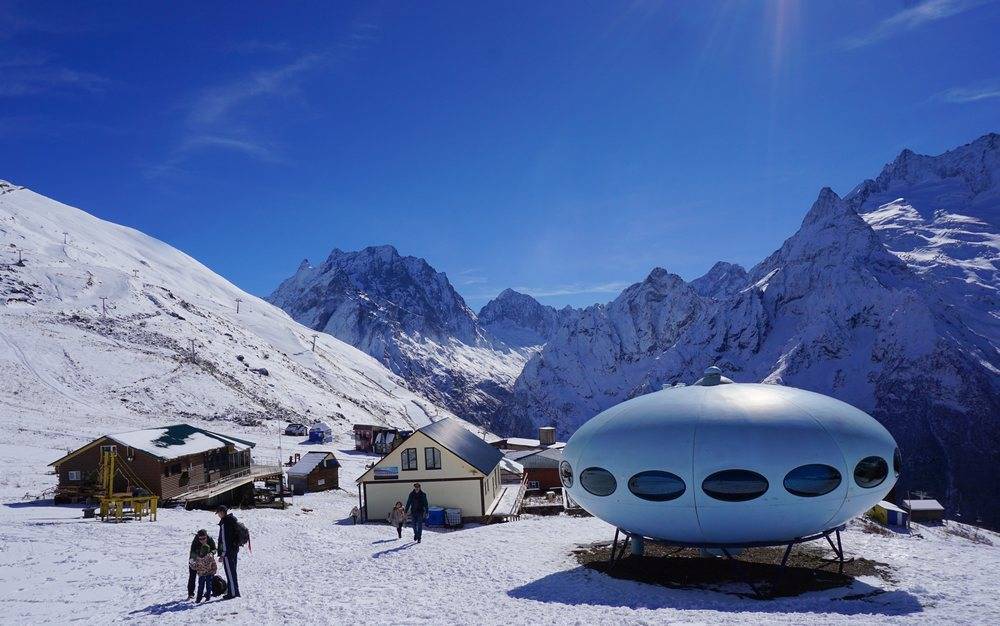 Домбай горнолыжный: лучший российский курорт для лыж и сноуборда