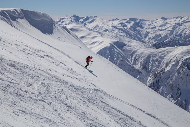 Лучшие горнолыжные курорты россии для новичков и профи