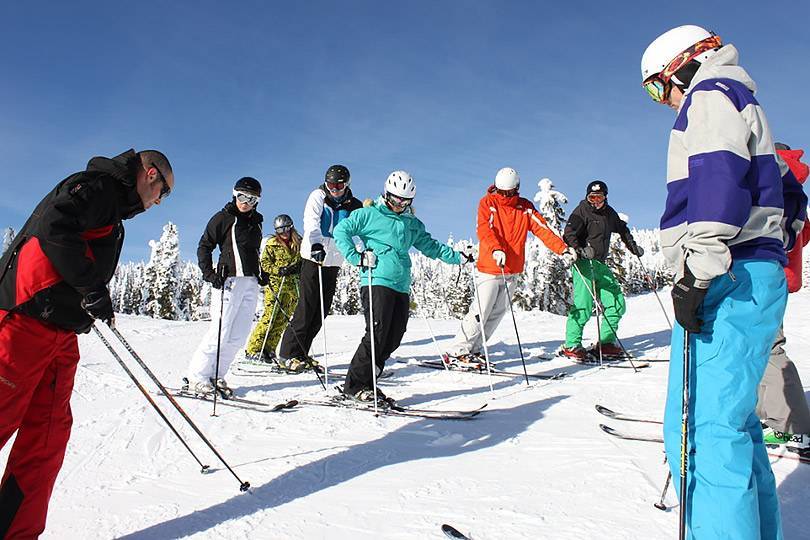 На лыжах, но не в сочи: 11 отличных горнолыжных курортов россии — блог onetwotrip