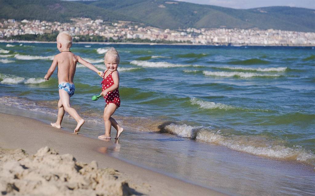 Куда поехать с ребенком на море в россии - отдых с детьми на море