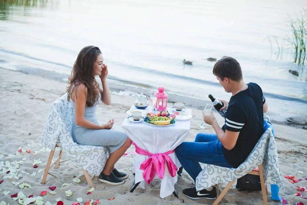 Романтическое свидание: 100 оригинальных вариантов идей