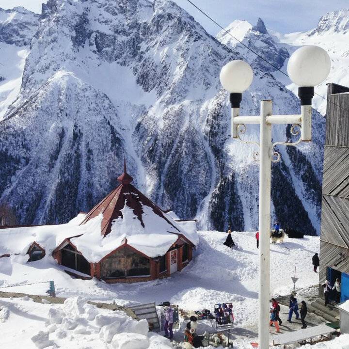 Домбай горнолыжный: лучший российский курорт для лыж и сноуборда