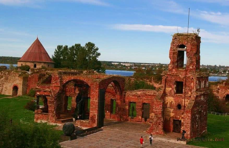 Крепость орешек (шлиссельбург): история средневековой цитадели