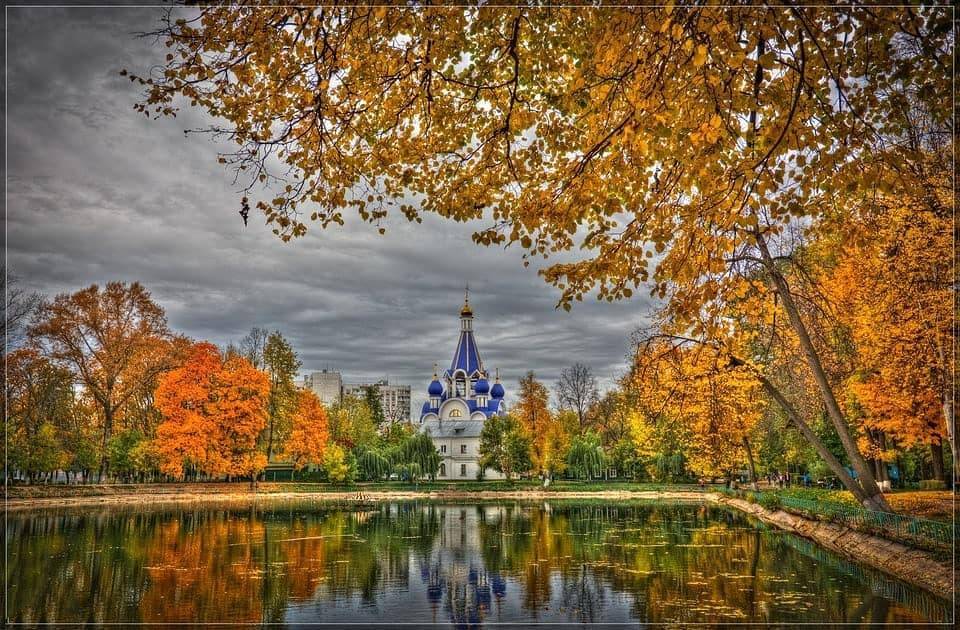 Топ-10 лучших парков санкт-петербурга для осенних прогулок | отель crowne plaza st.petersburg airport