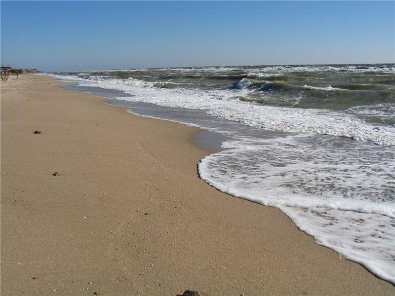 Жилье на азовском море: климат побережья, базы отдыха, пансионаты