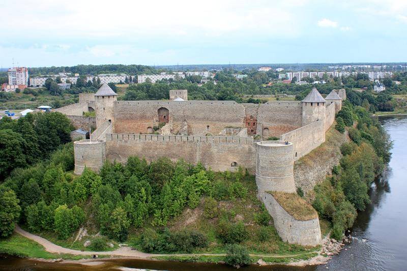 Ивангородская крепость | путешествия по городам россии и зарубежья