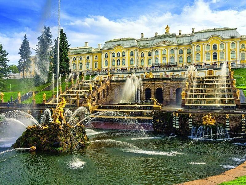 Дворцы и фонтаны петергофа — обзор основных достопримечательностей