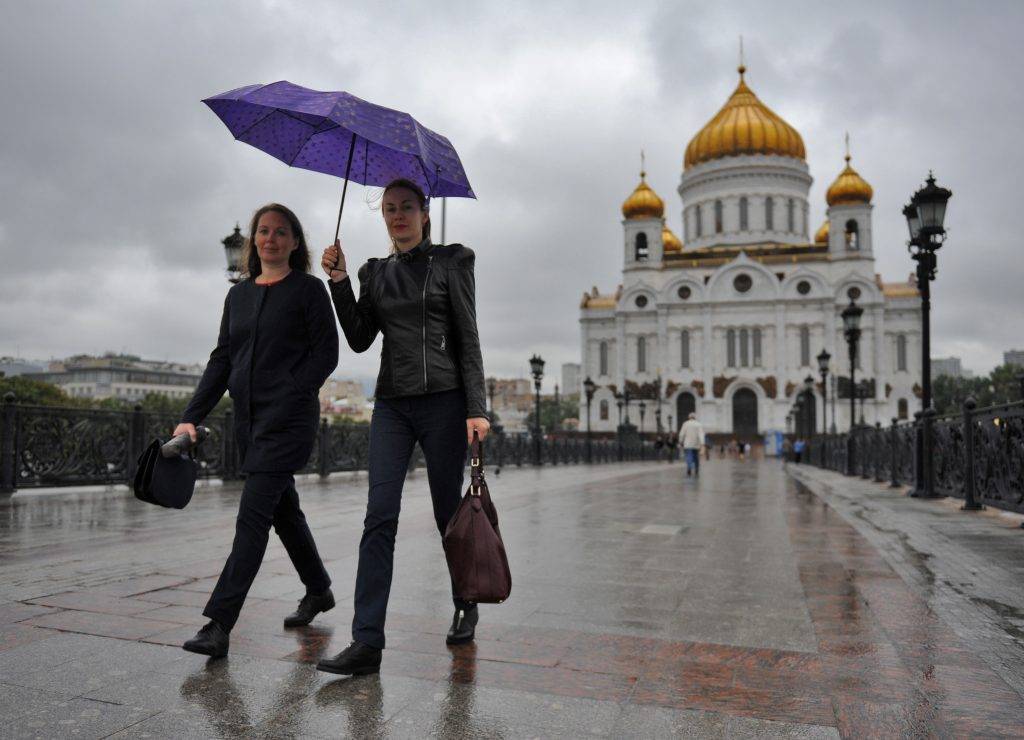 Куда сходить в сочи в пасмурную погоду: варианты и советы. что делать в сочи в дождь? - gkd.ru