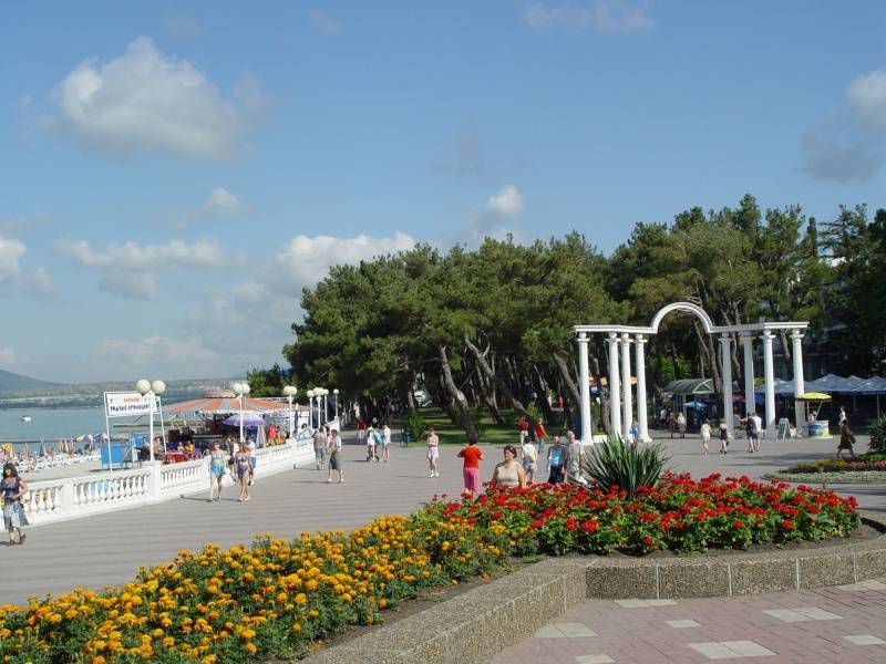 Дивноморское. фото поселка и пляжа, цены на жилье, отзывы об отдыхе