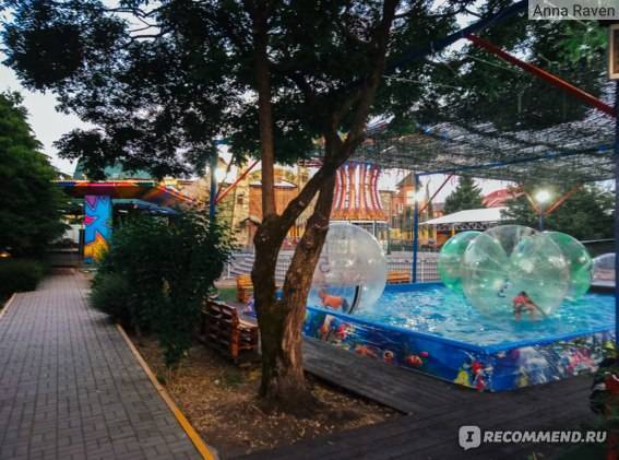 Отдых с детьми в лазаревском 2021, куда сходить и что посмотреть, парки развлечений, пляжи, аквапарки