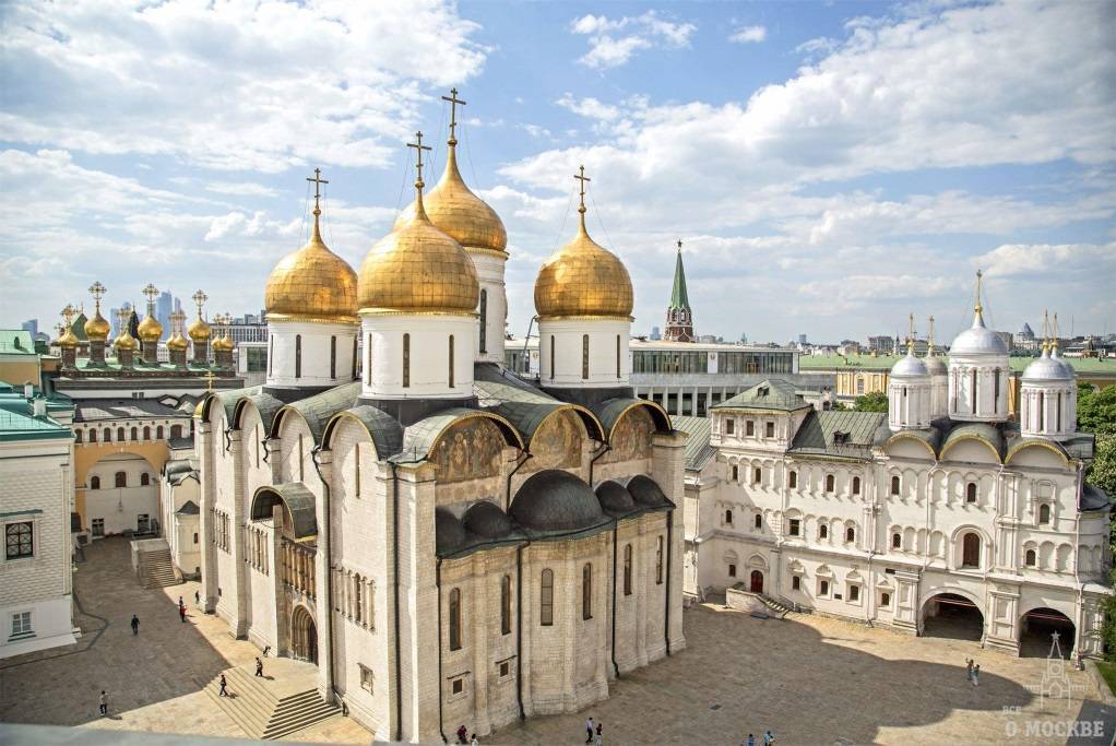 ≋ московский кремль ᐈ расположение, архитектура, стены