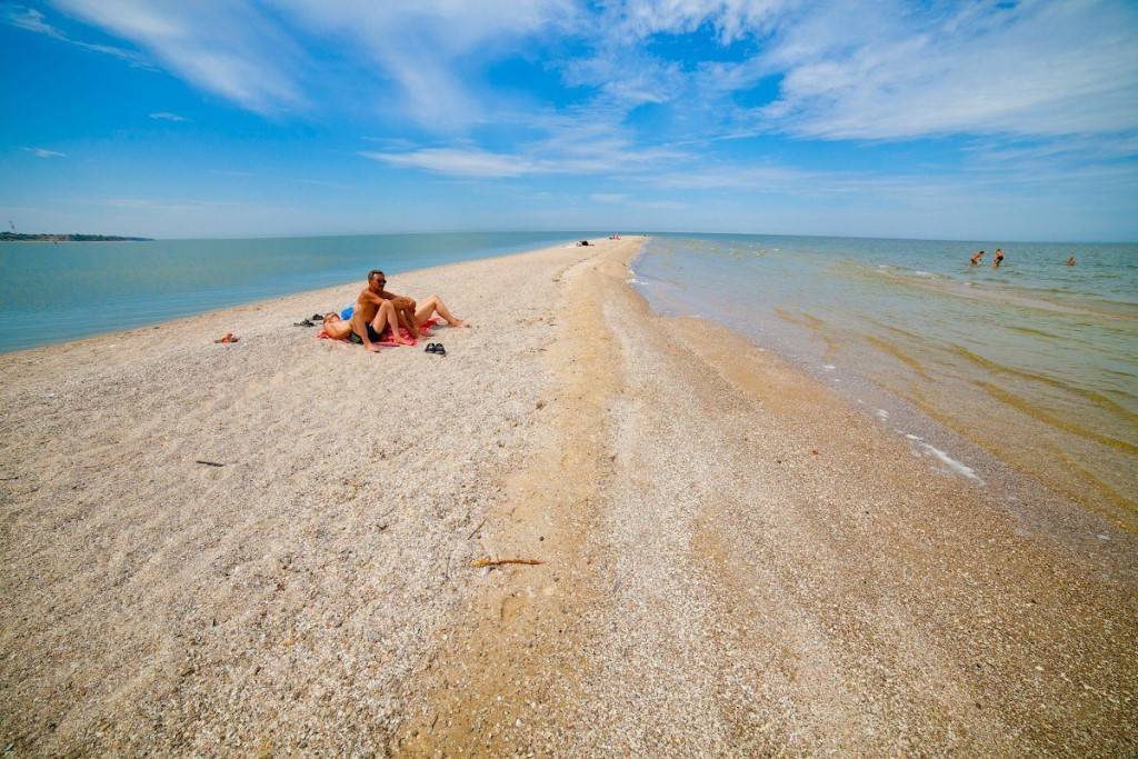 Азовское море: где чистое море, чистые пляжи? курорты азовского моря