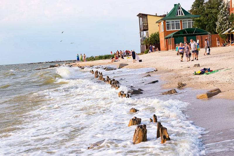 Азовское море: где чистое море, чистые пляжи? курорты азовского моря