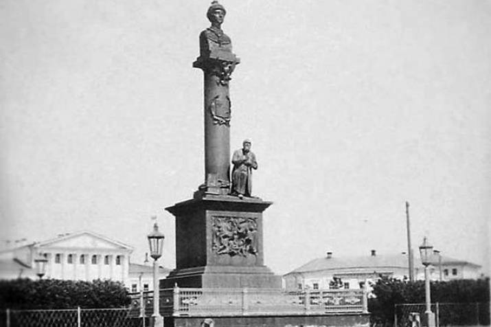 Памятник ленину в костроме
