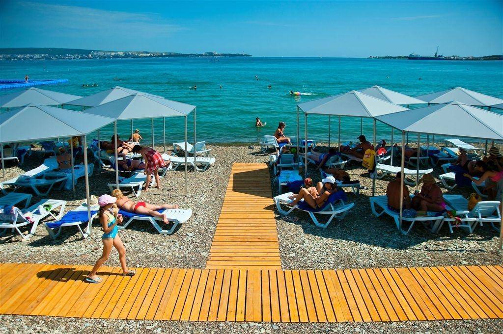 Где недорого отдохнуть на море в 2021 году: лучшие курорты по доступным ценам